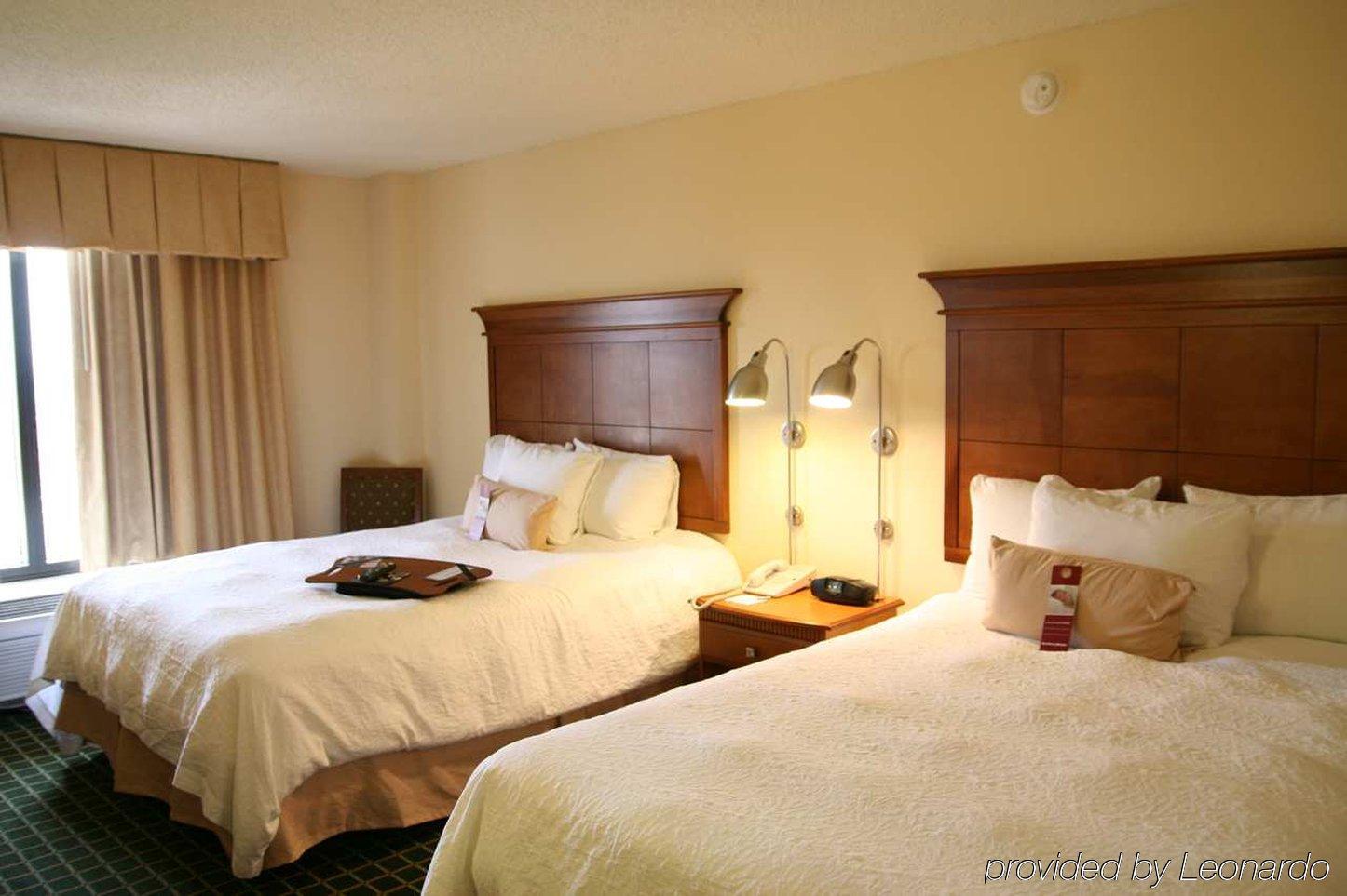 Hampton Inn Louisville Downtown Szoba fotó